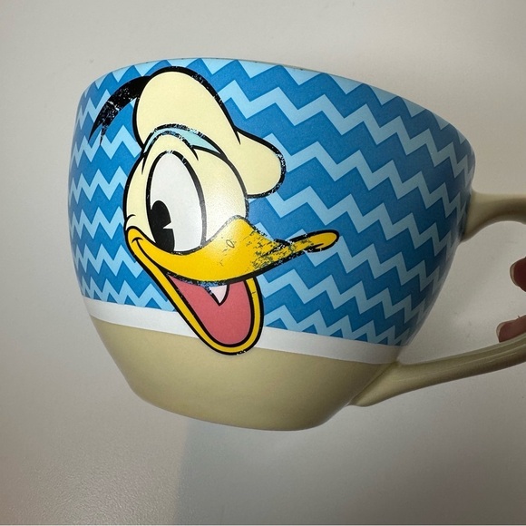Disney Store Donald Mug - Picture 5 of 7